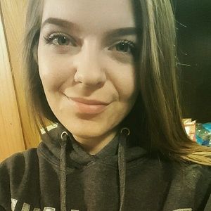 Meet your Posher, Darien